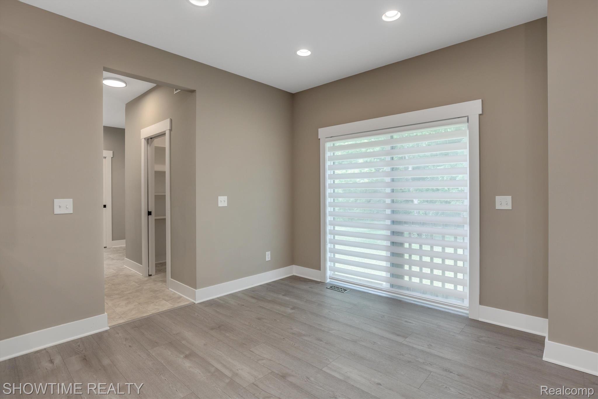 9945 HAVENDALE Drive