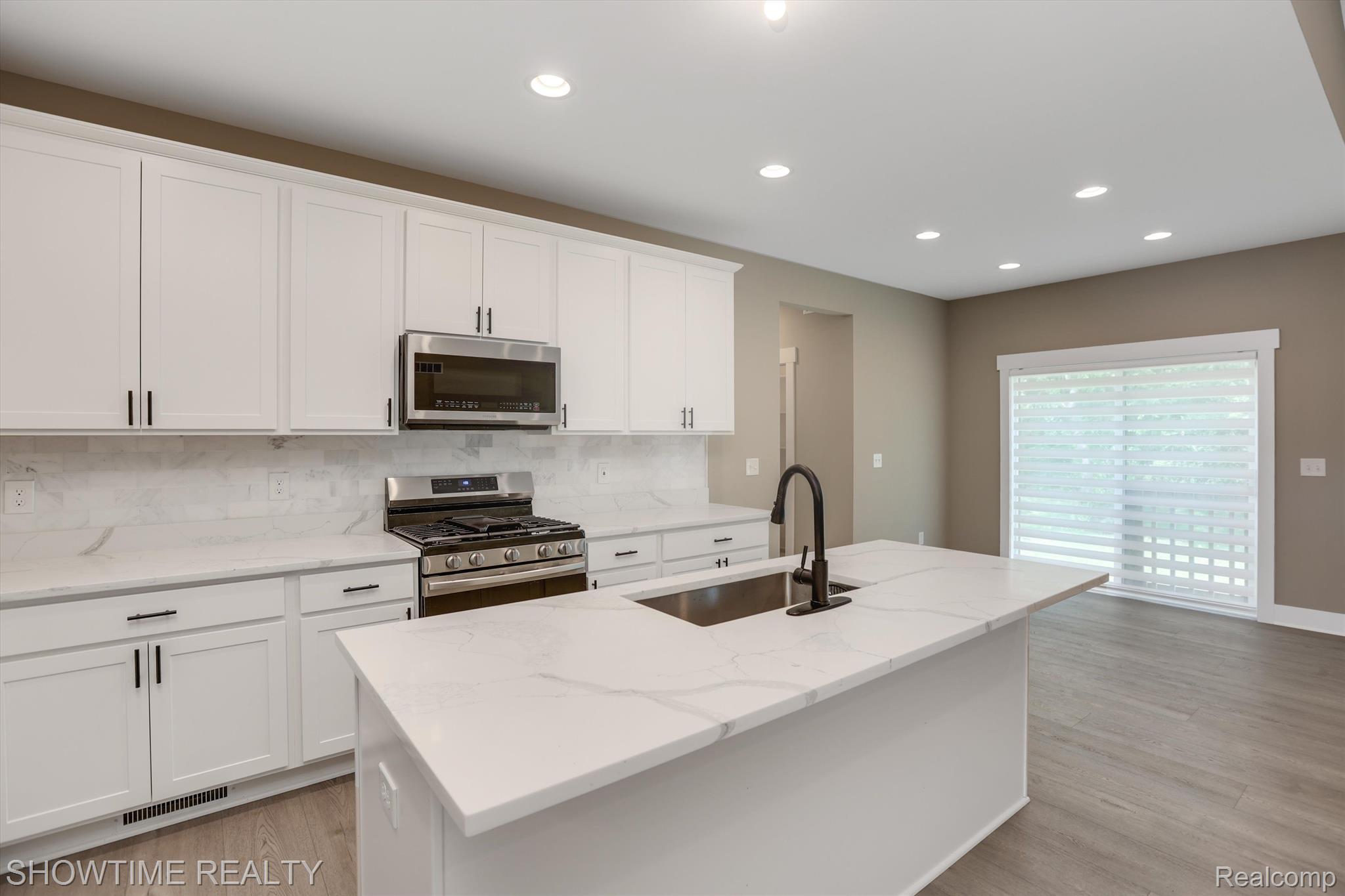 9945 HAVENDALE Drive