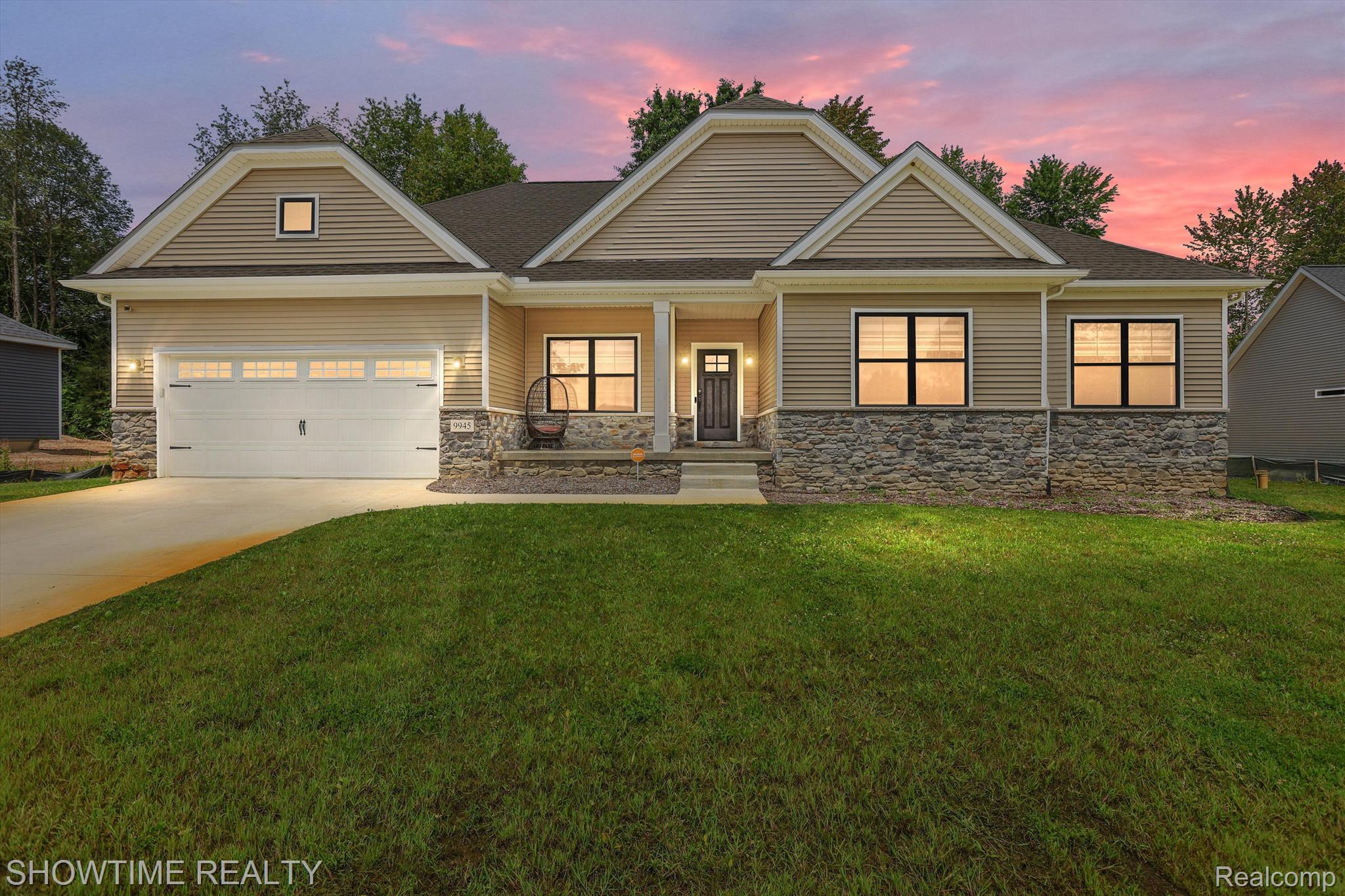 9945 HAVENDALE Drive