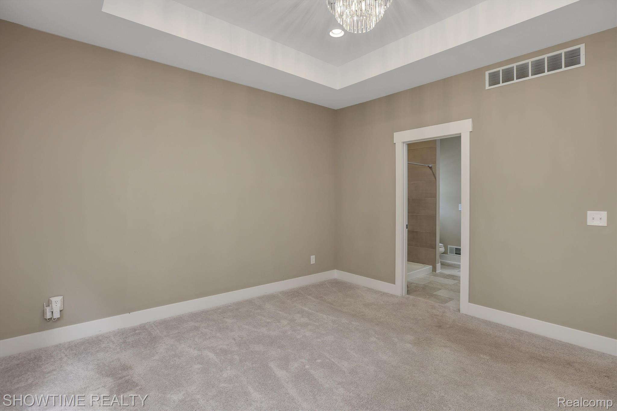 9945 HAVENDALE Drive