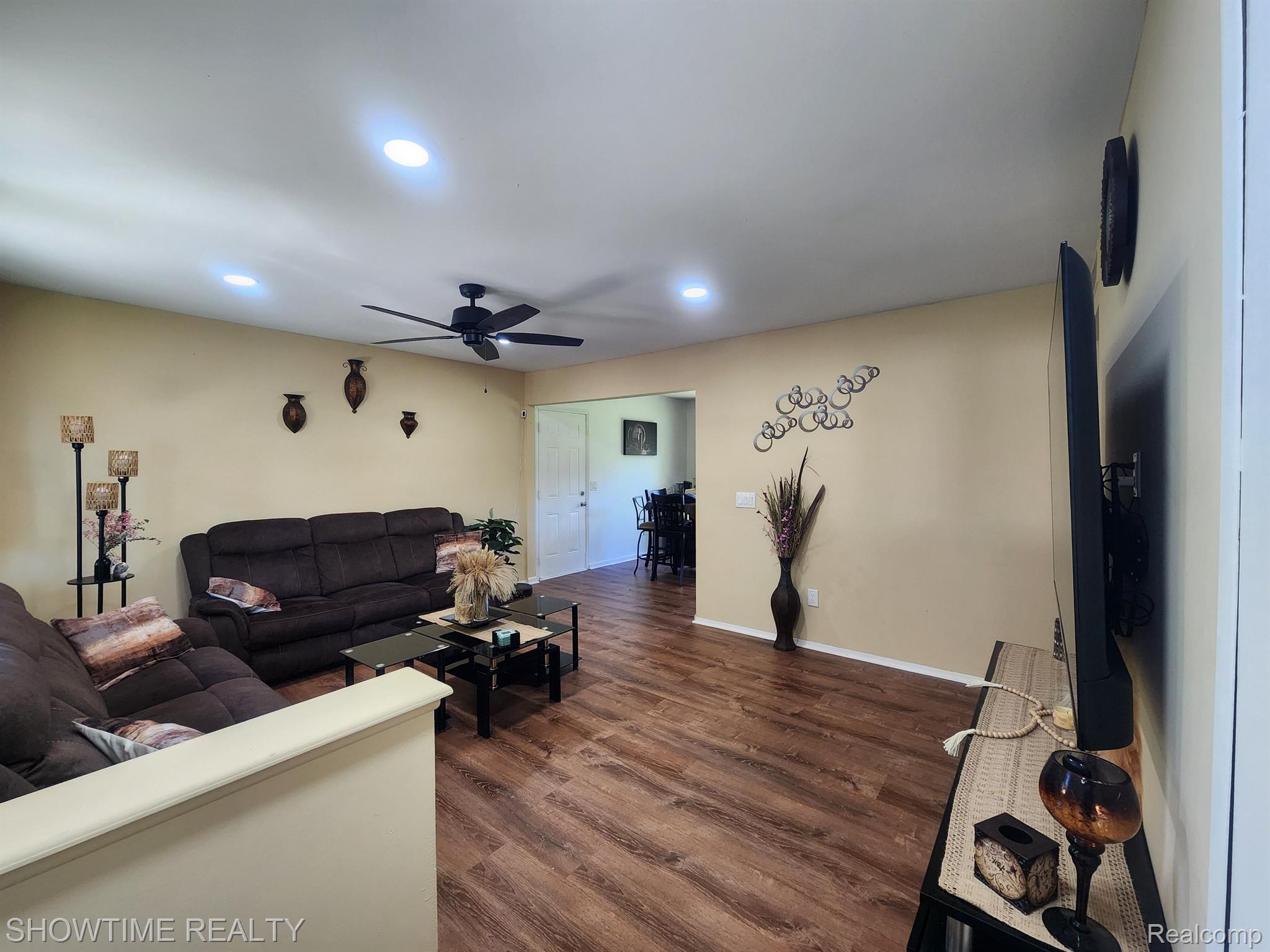 3307 GERALD Avenue