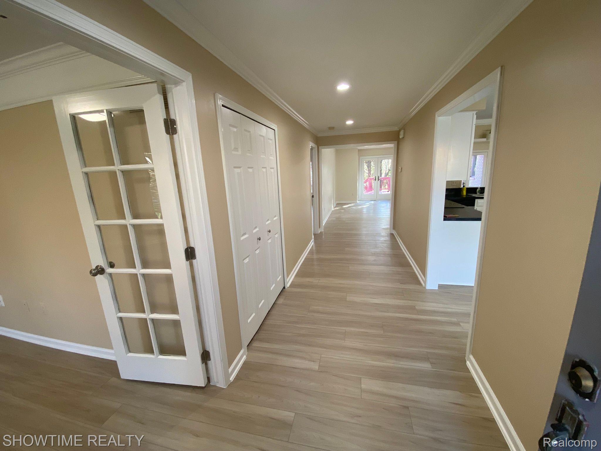 2152 REGENCY HILLS Drive