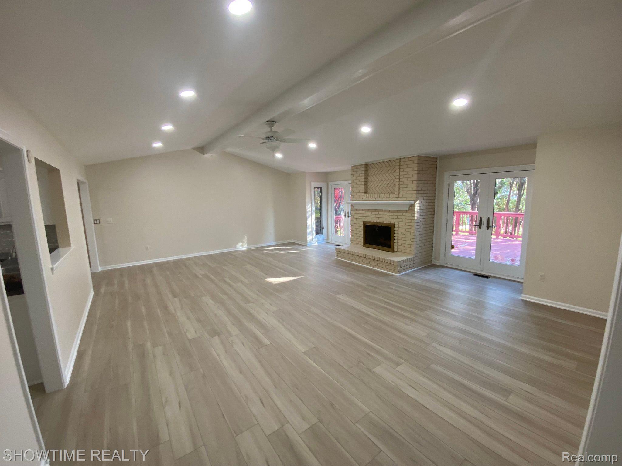 2152 REGENCY HILLS Drive