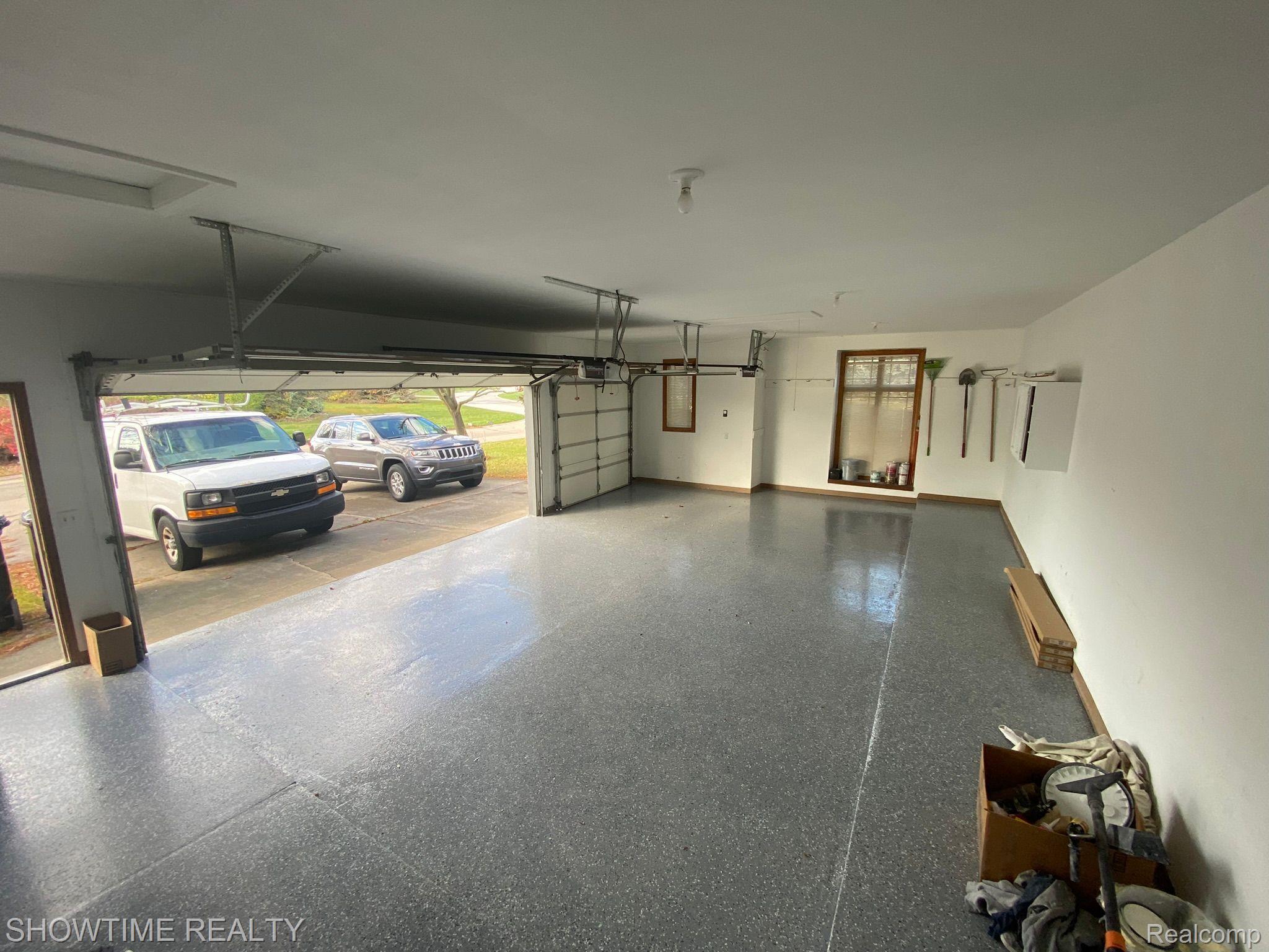 2152 REGENCY HILLS Drive