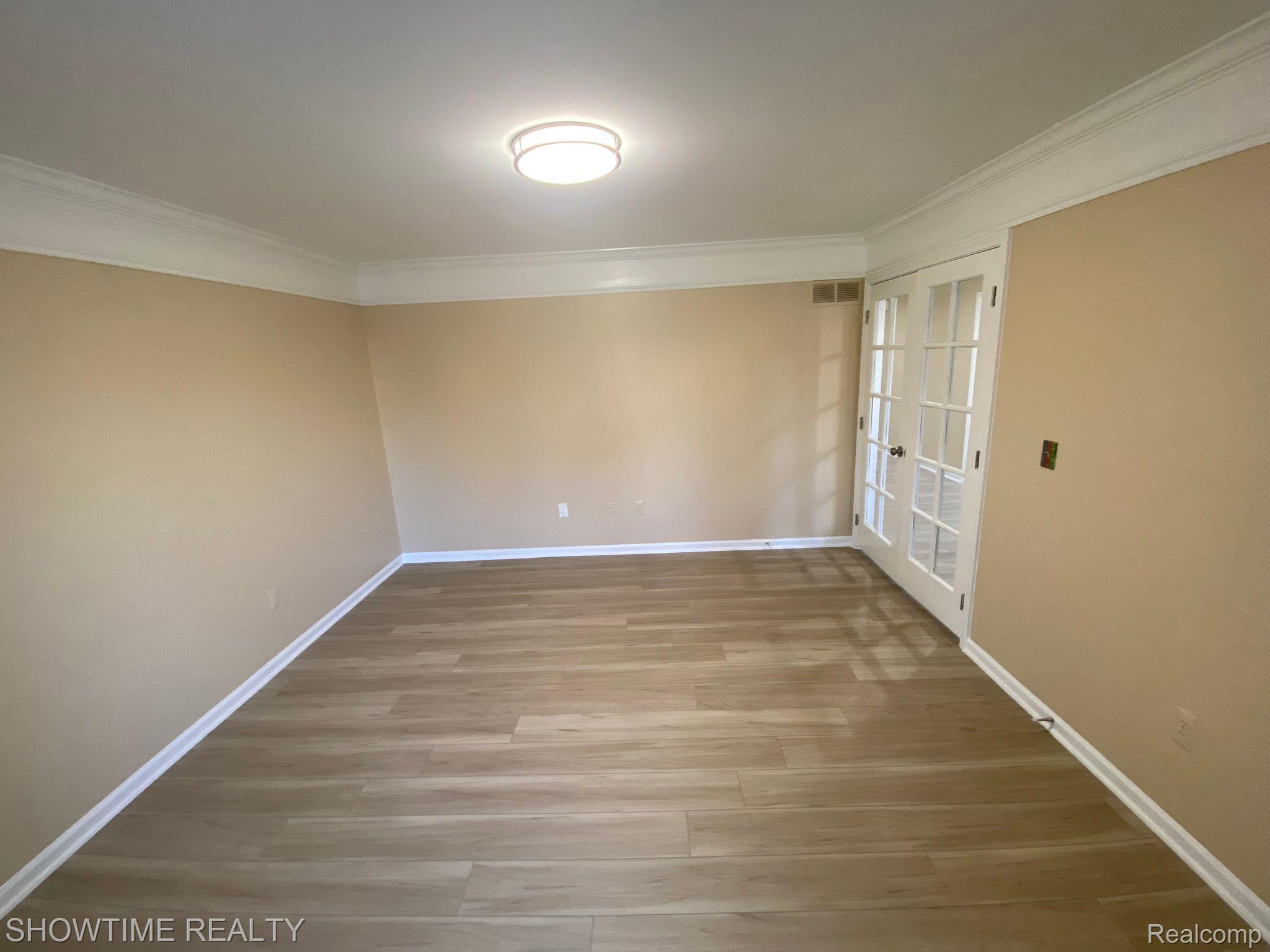 2152 REGENCY HILLS Drive