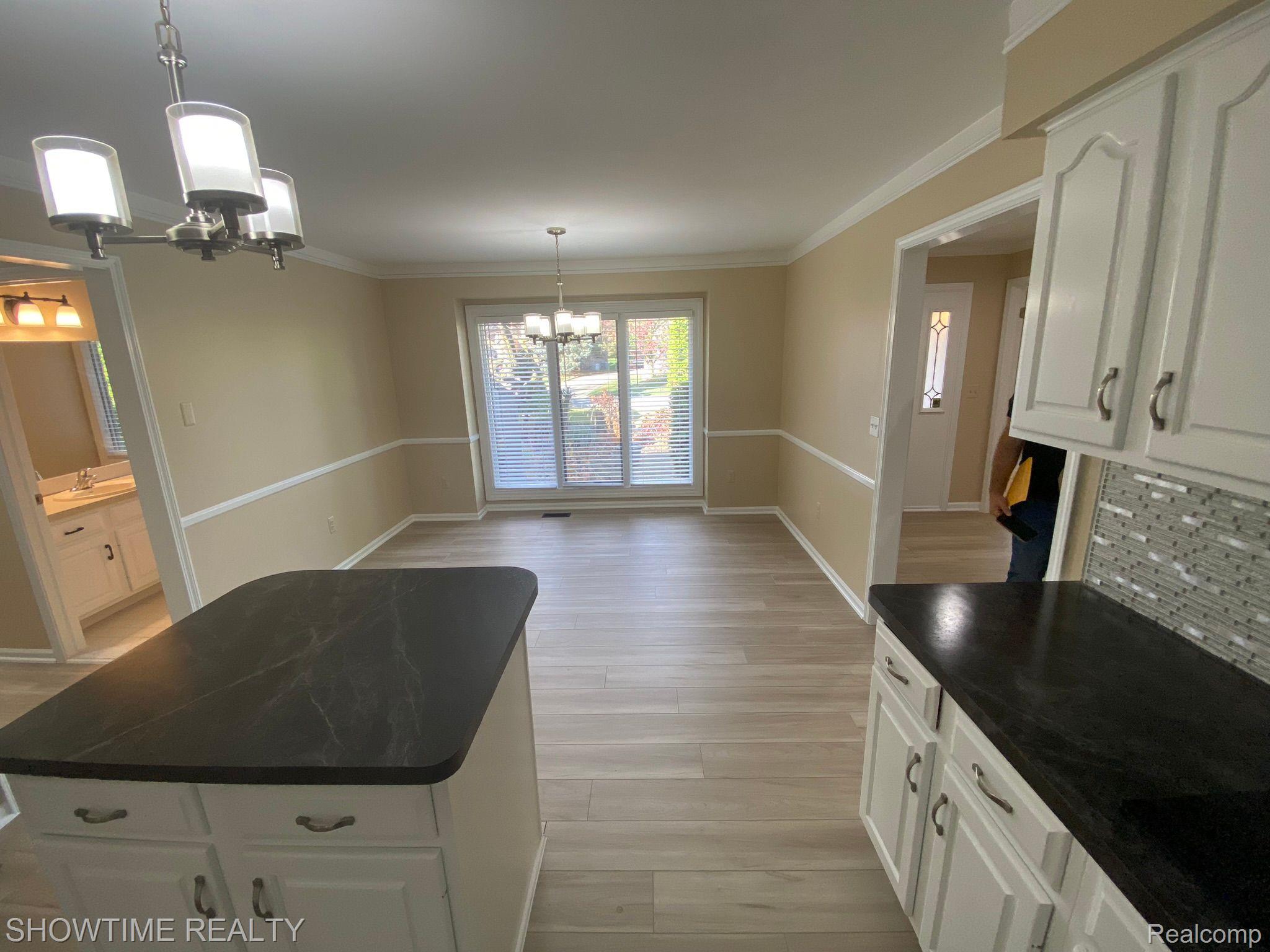 2152 REGENCY HILLS Drive