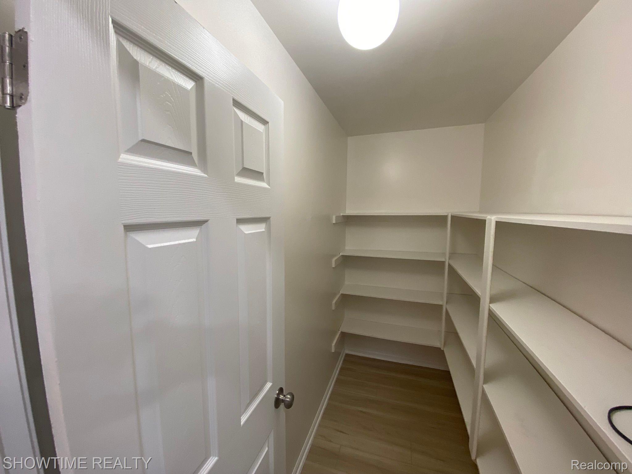 2152 REGENCY HILLS Drive