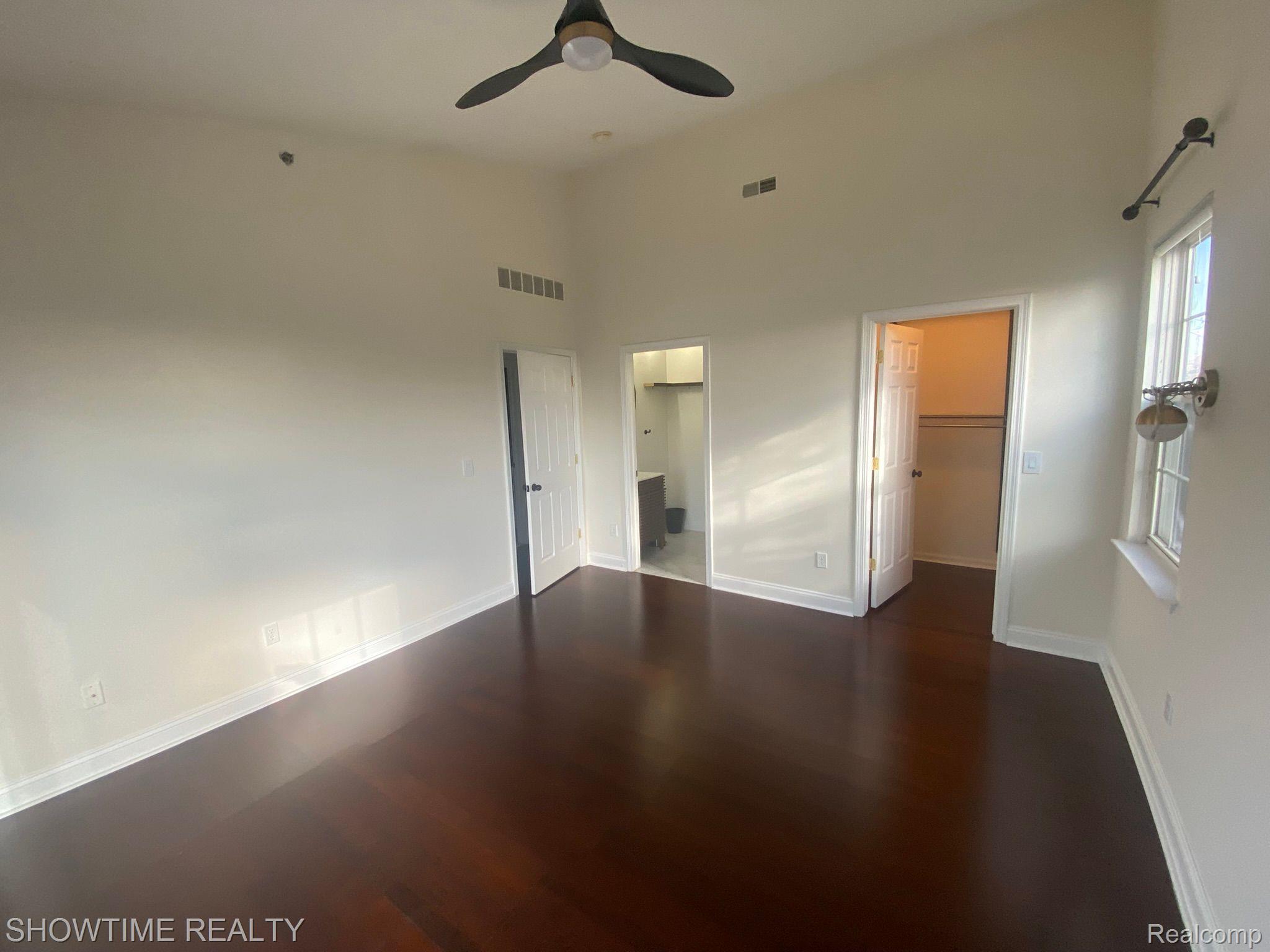 14592 VAUXHALL Drive