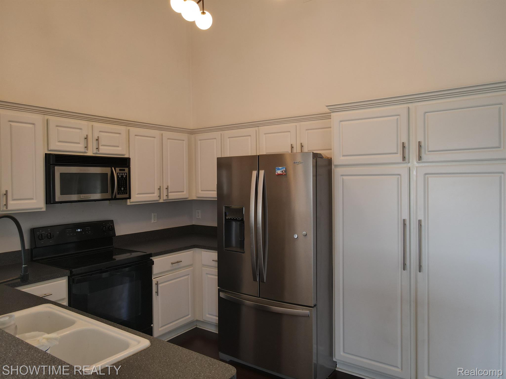 14592 VAUXHALL Drive