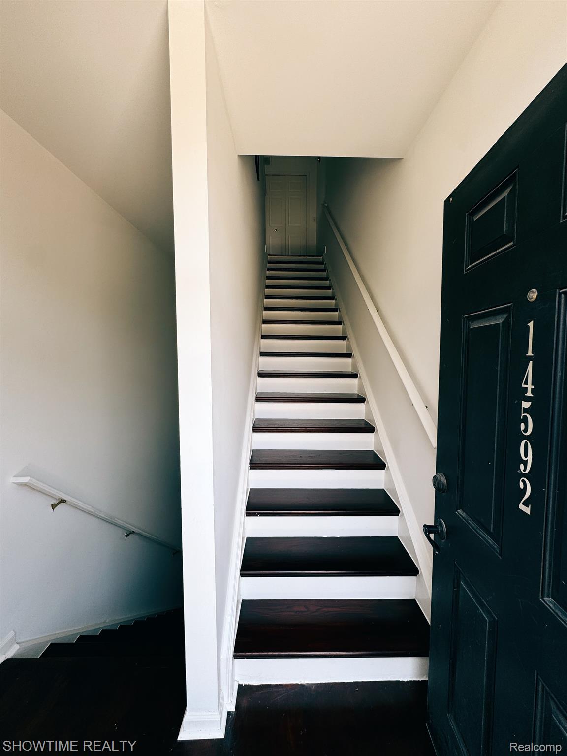 14592 VAUXHALL Drive