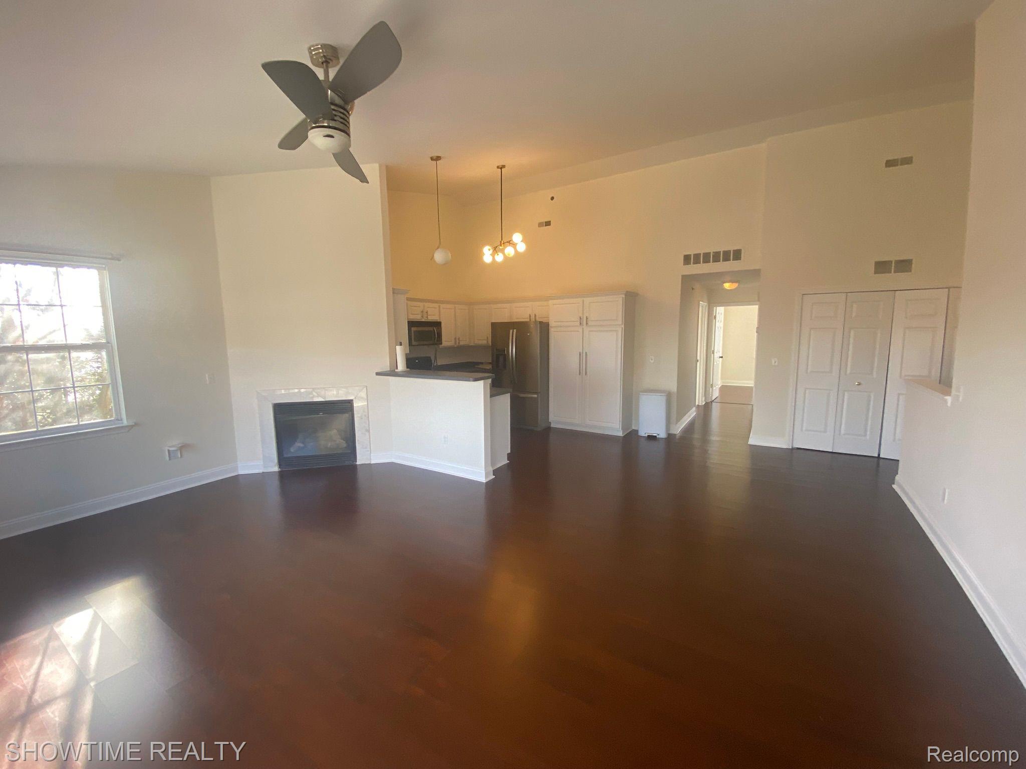 14592 VAUXHALL Drive