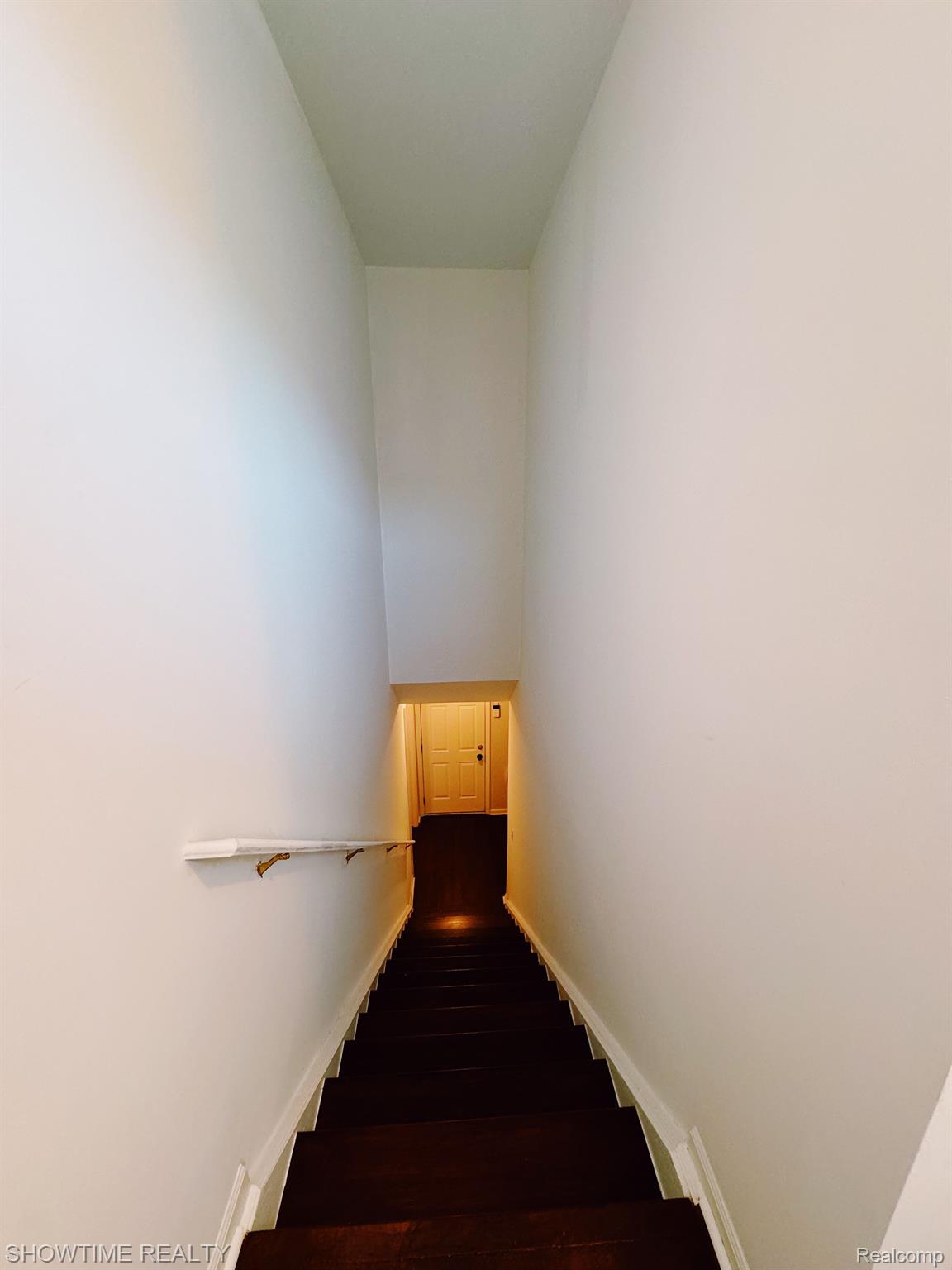 14592 VAUXHALL Drive