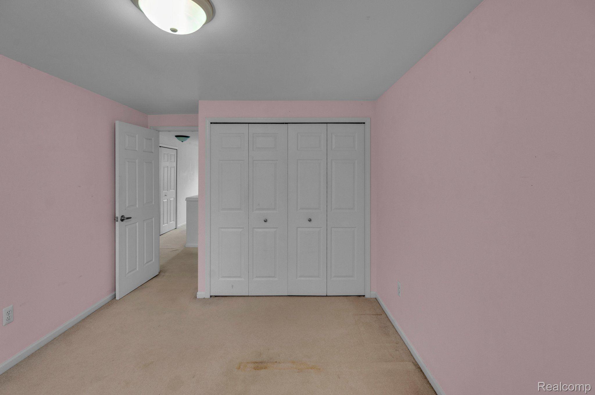 53984 BIRCHWOOD Court Unit #15