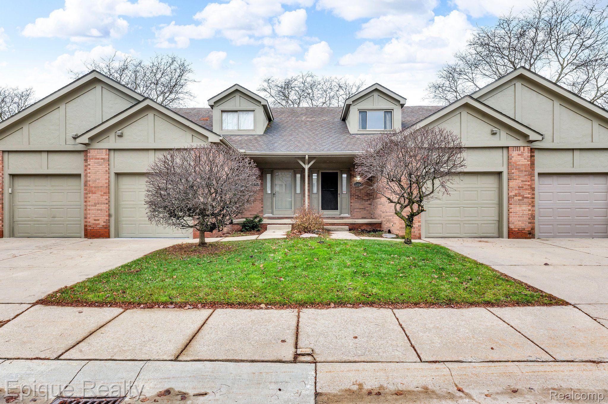 53984 BIRCHWOOD Court Unit #15