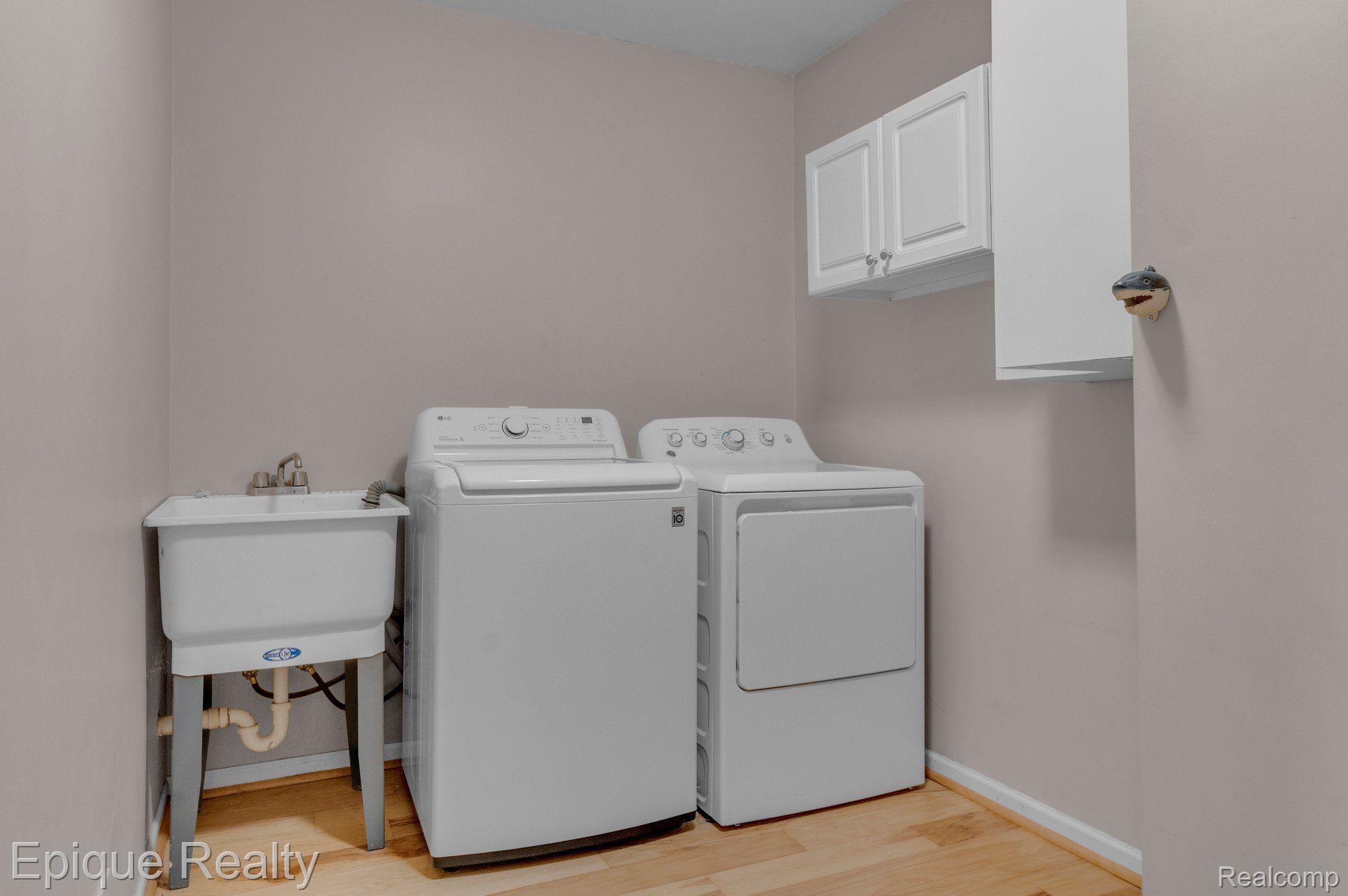 53984 BIRCHWOOD Court Unit #15