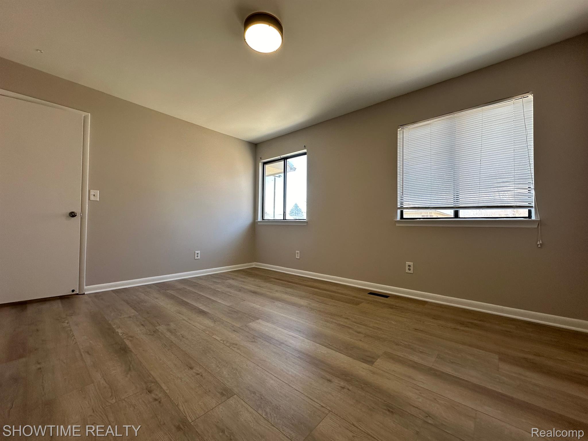 40860 HIGHPOINTE Drive