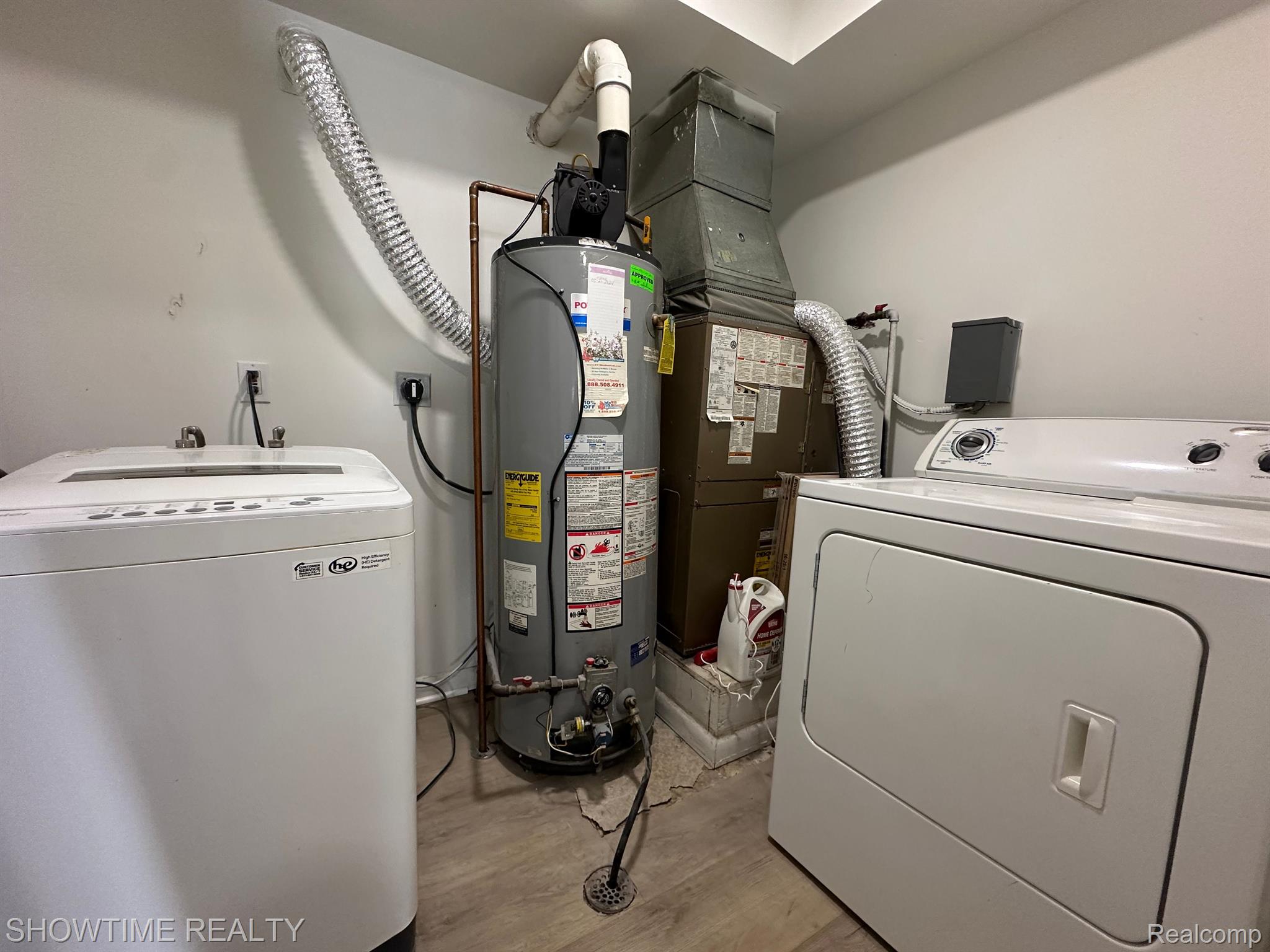 40860 HIGHPOINTE Drive