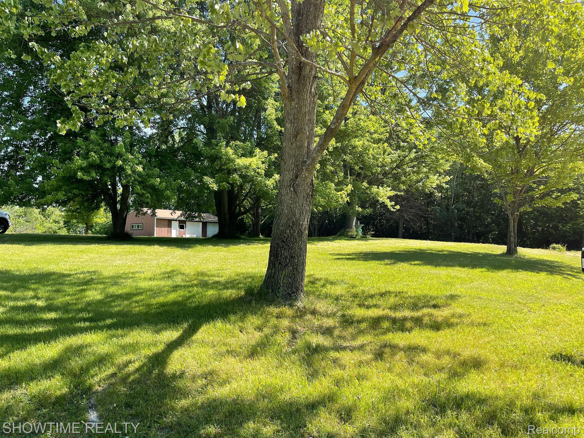 5957 LYONS Road