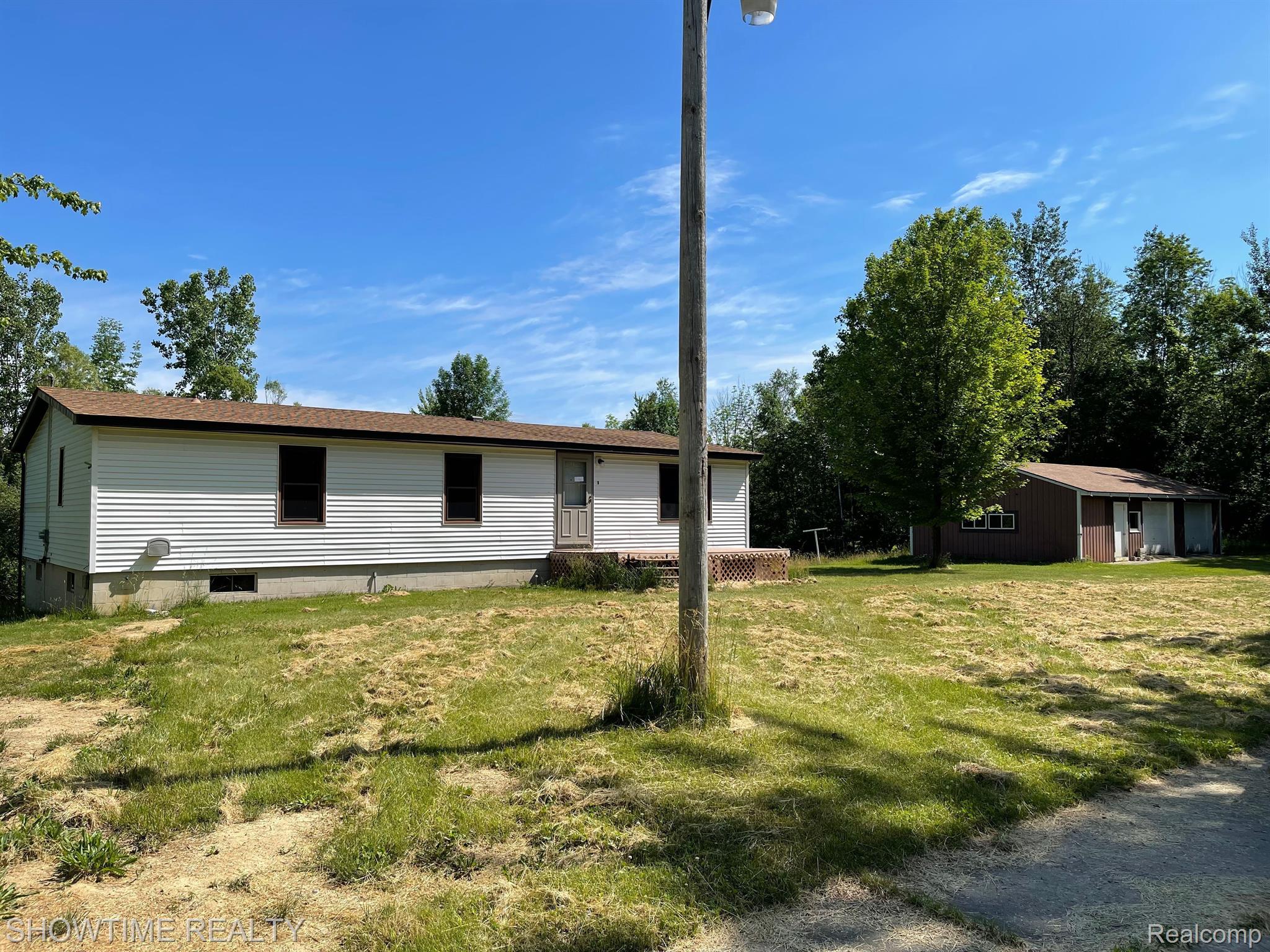 5957 LYONS Road
