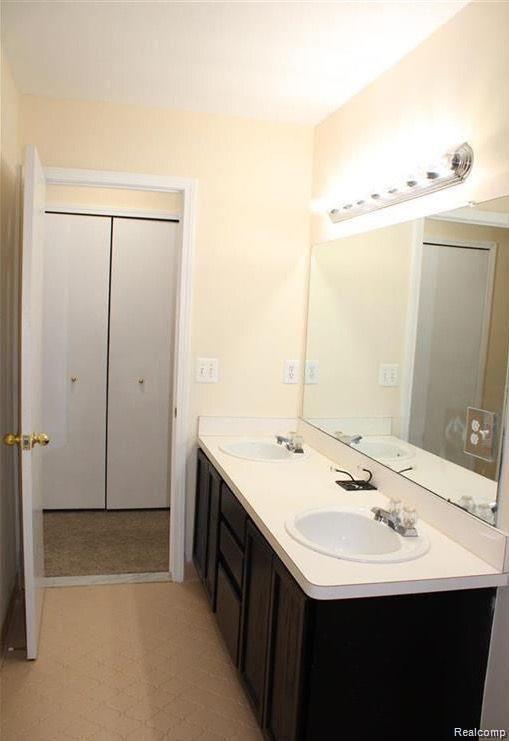 1582 STREAMWOOD