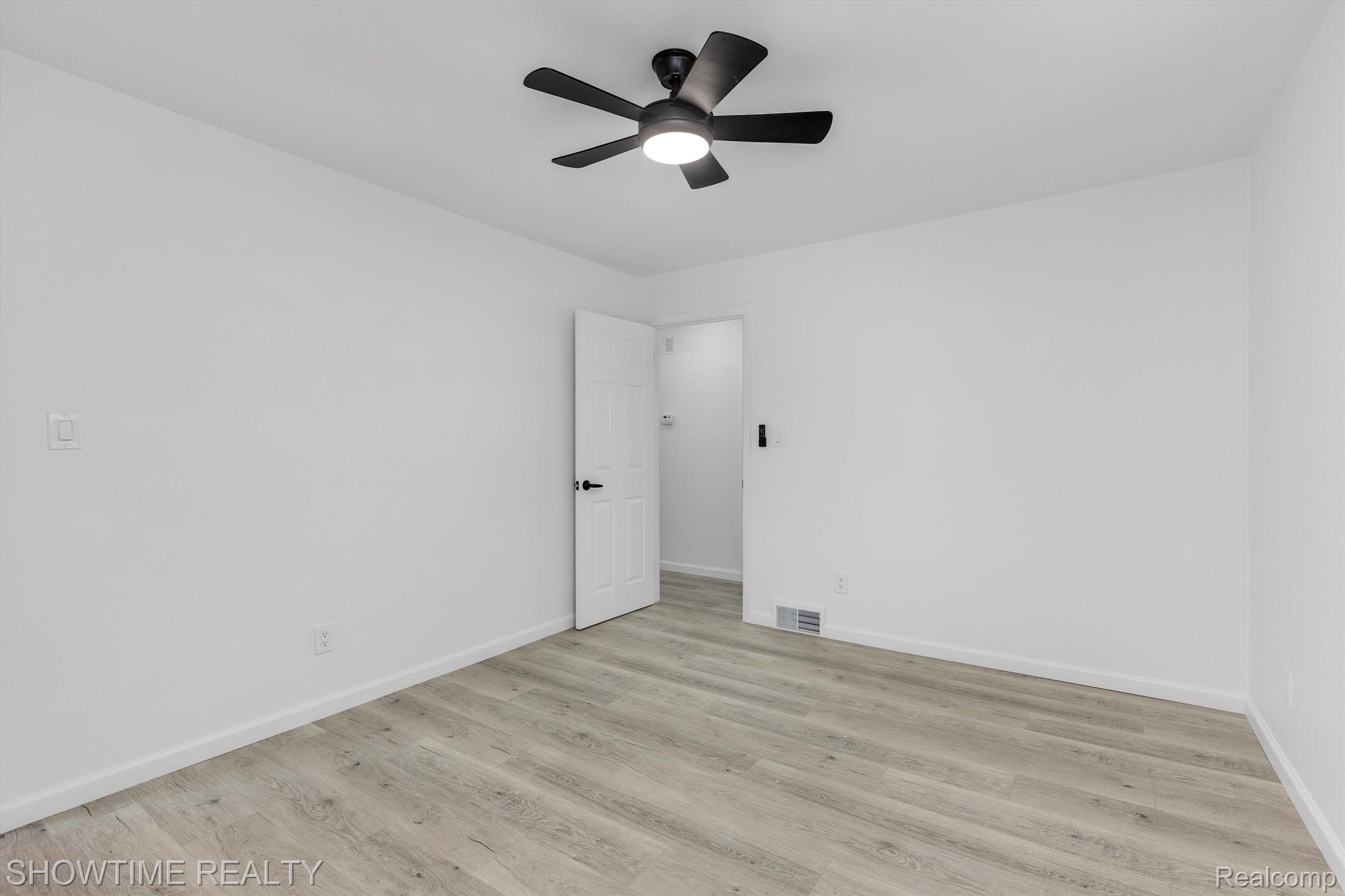 19940 BRENTWOOD Street