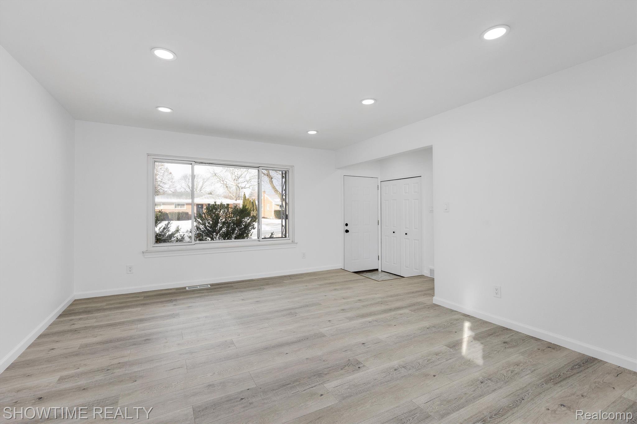 19940 BRENTWOOD Street