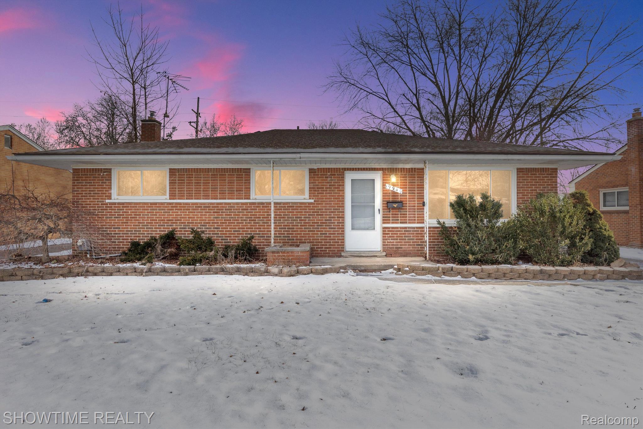 19940 BRENTWOOD Street