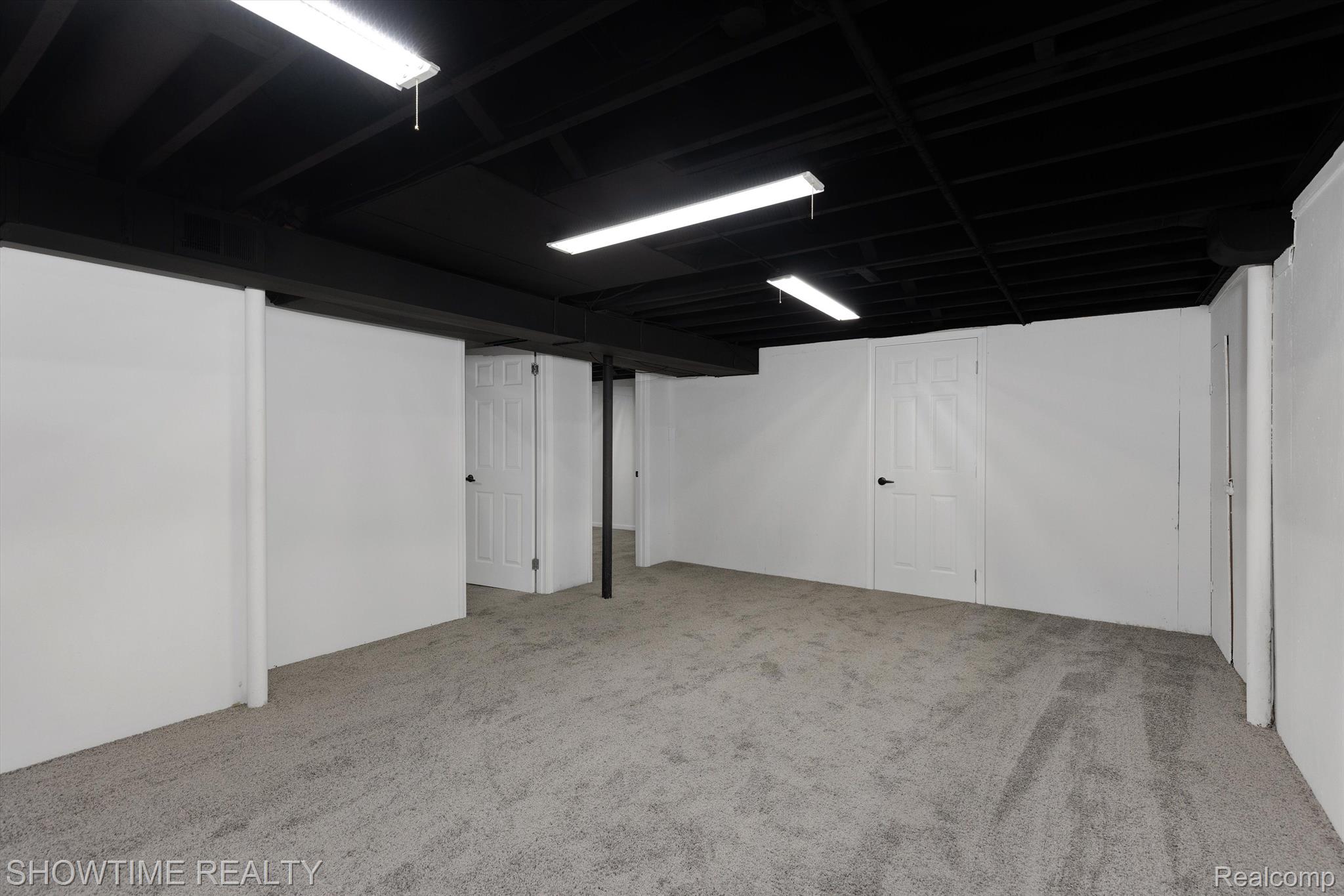 19940 BRENTWOOD Street