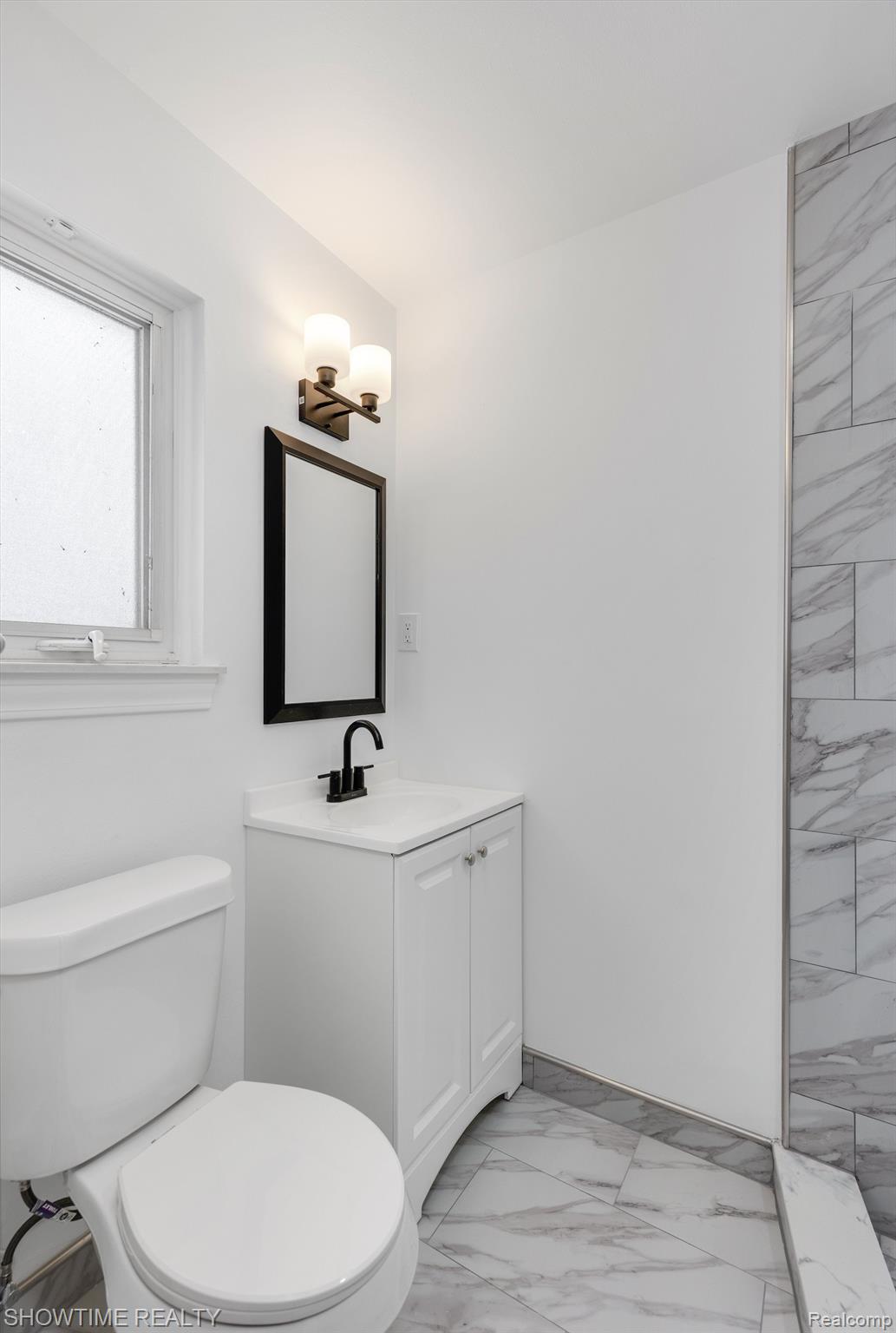 19940 BRENTWOOD Street