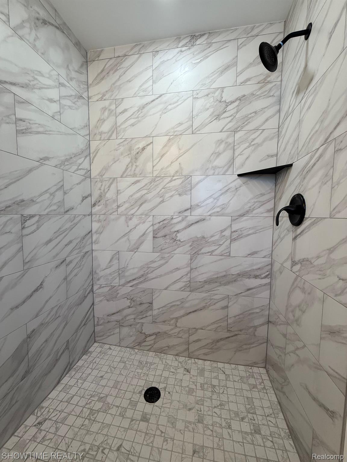 19940 BRENTWOOD Street