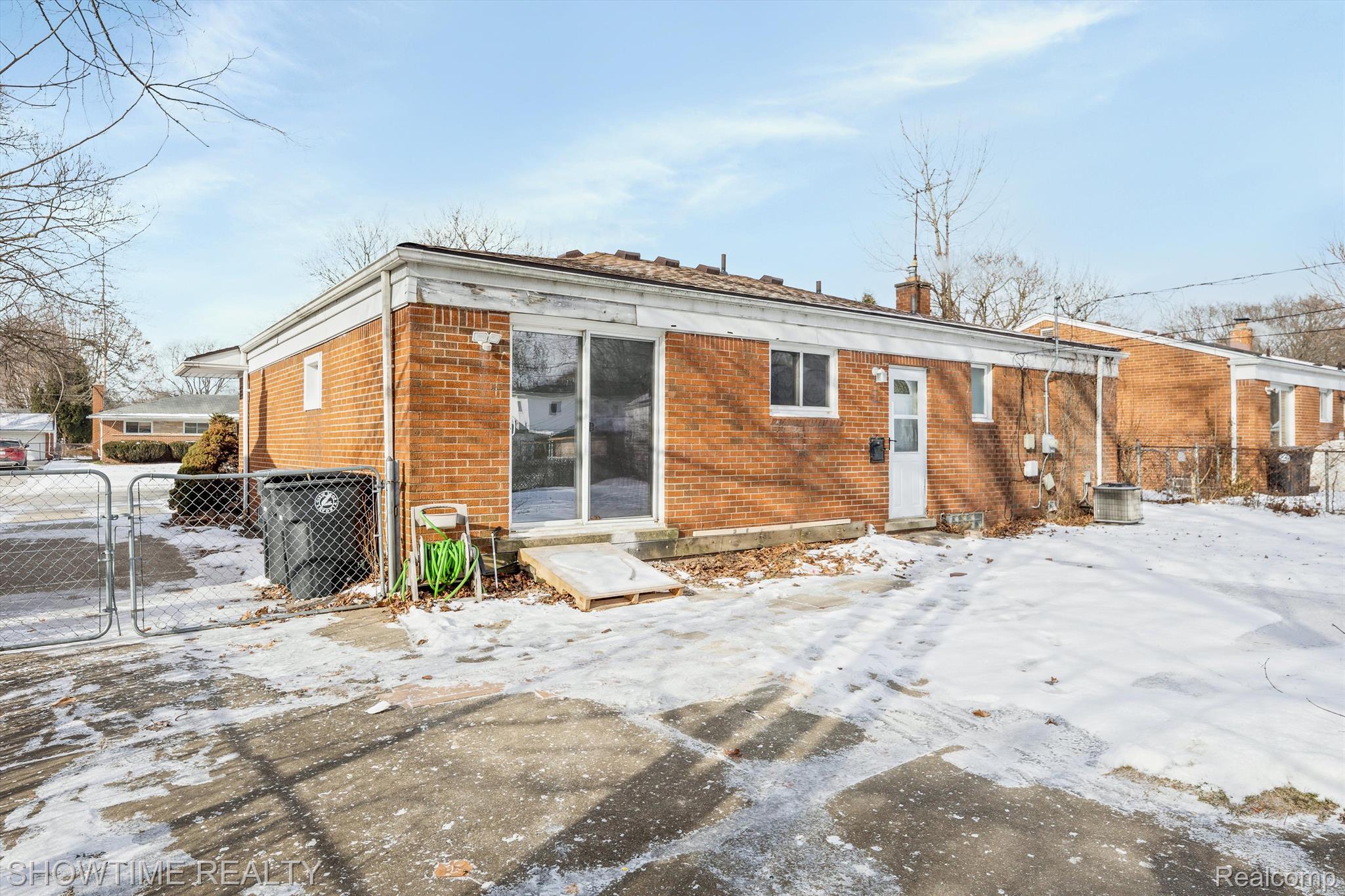 19940 BRENTWOOD Street