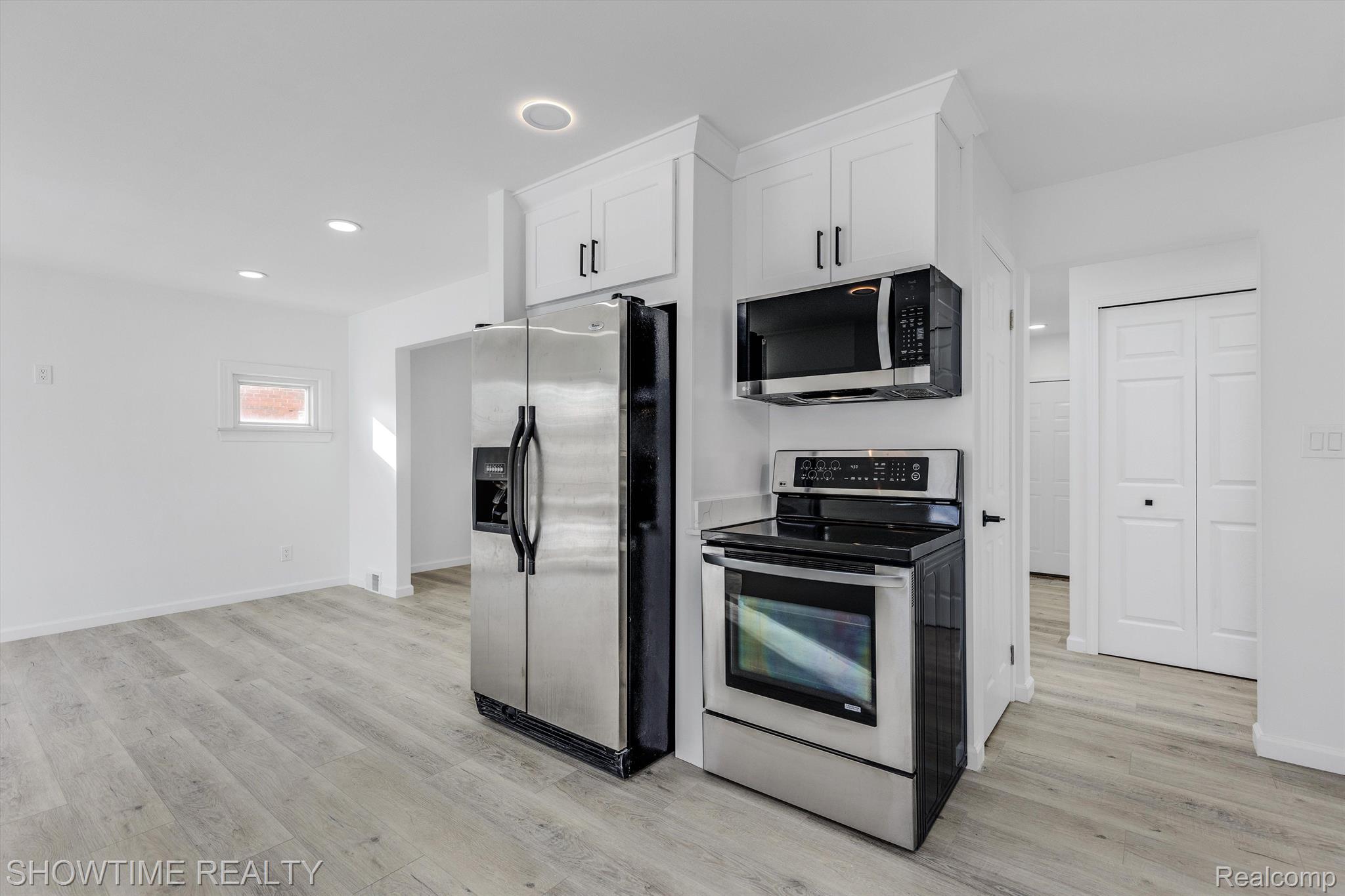 19940 BRENTWOOD Street