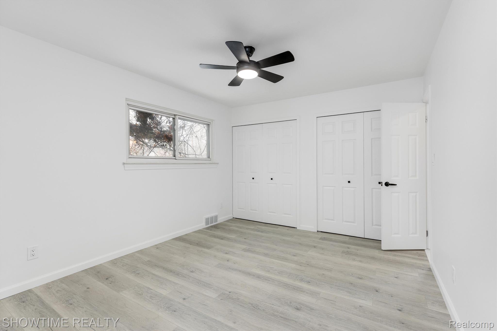 19940 BRENTWOOD Street