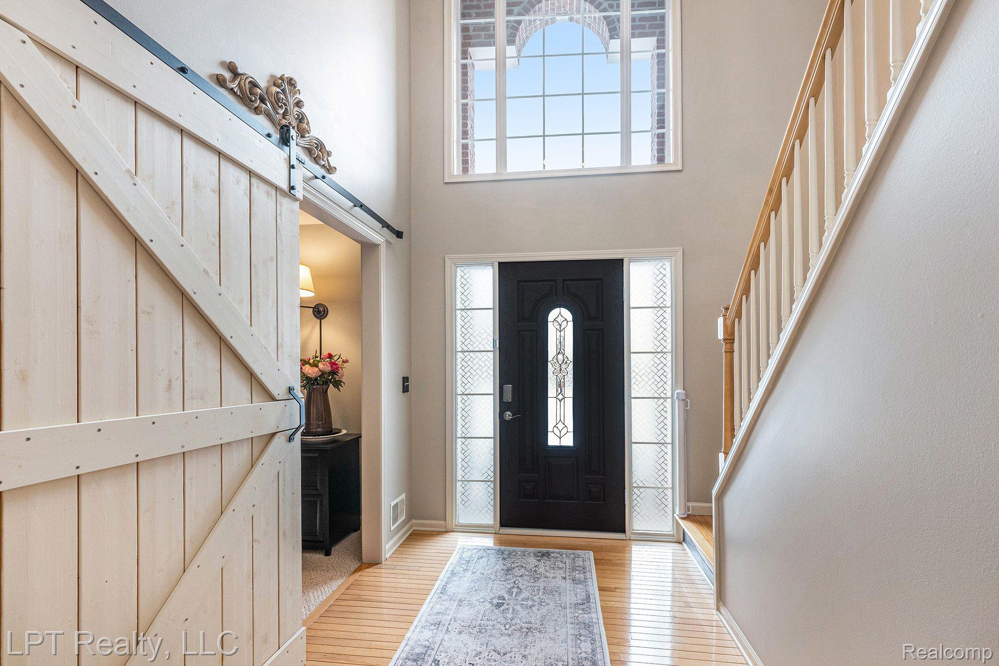 54472 ISLE ROYALE Avenue