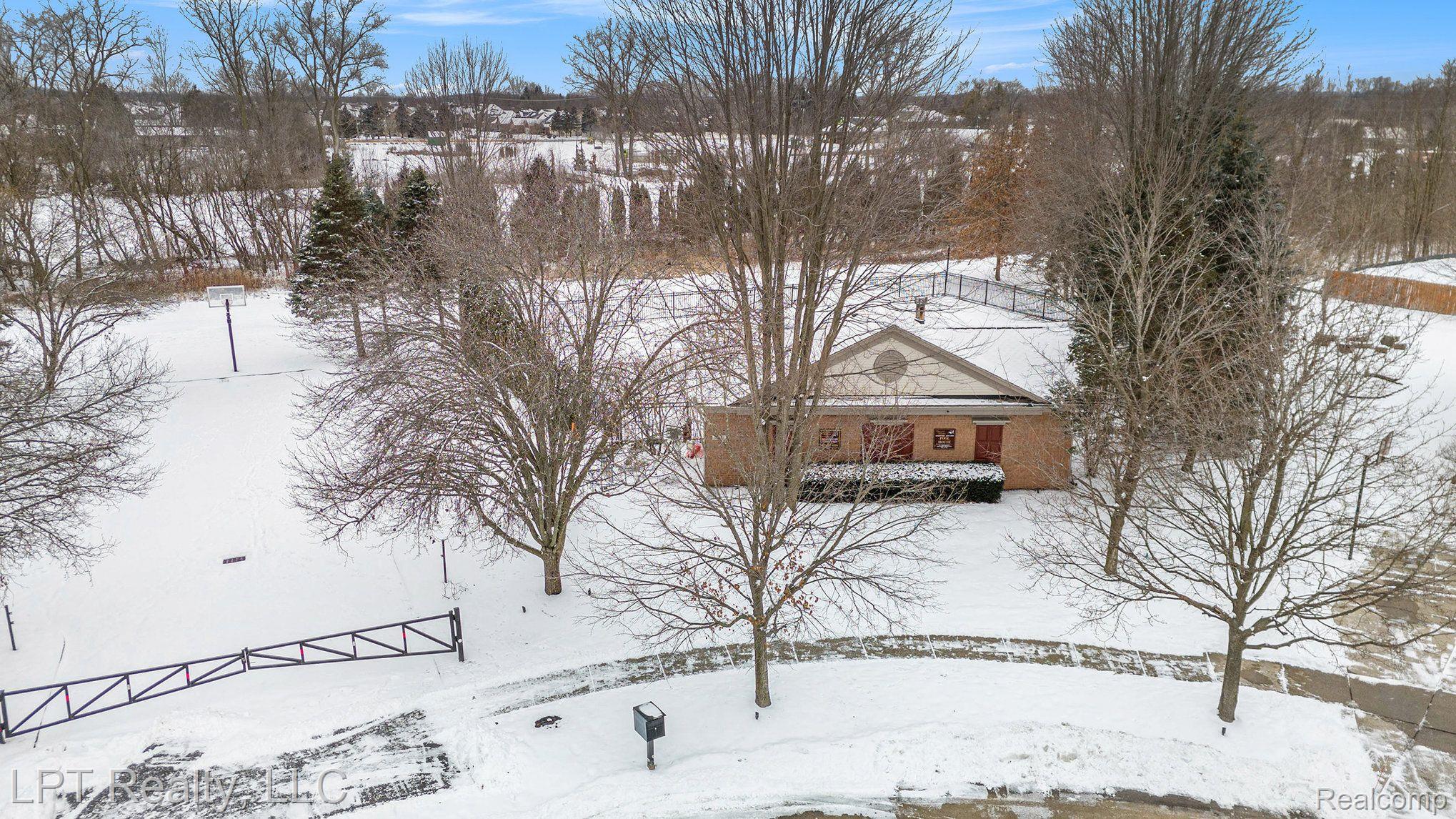 54472 ISLE ROYALE Avenue