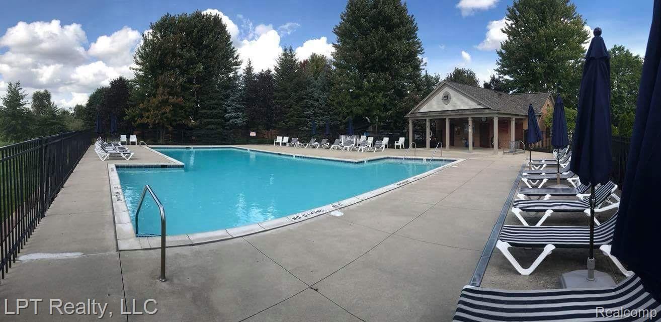 54472 ISLE ROYALE Avenue