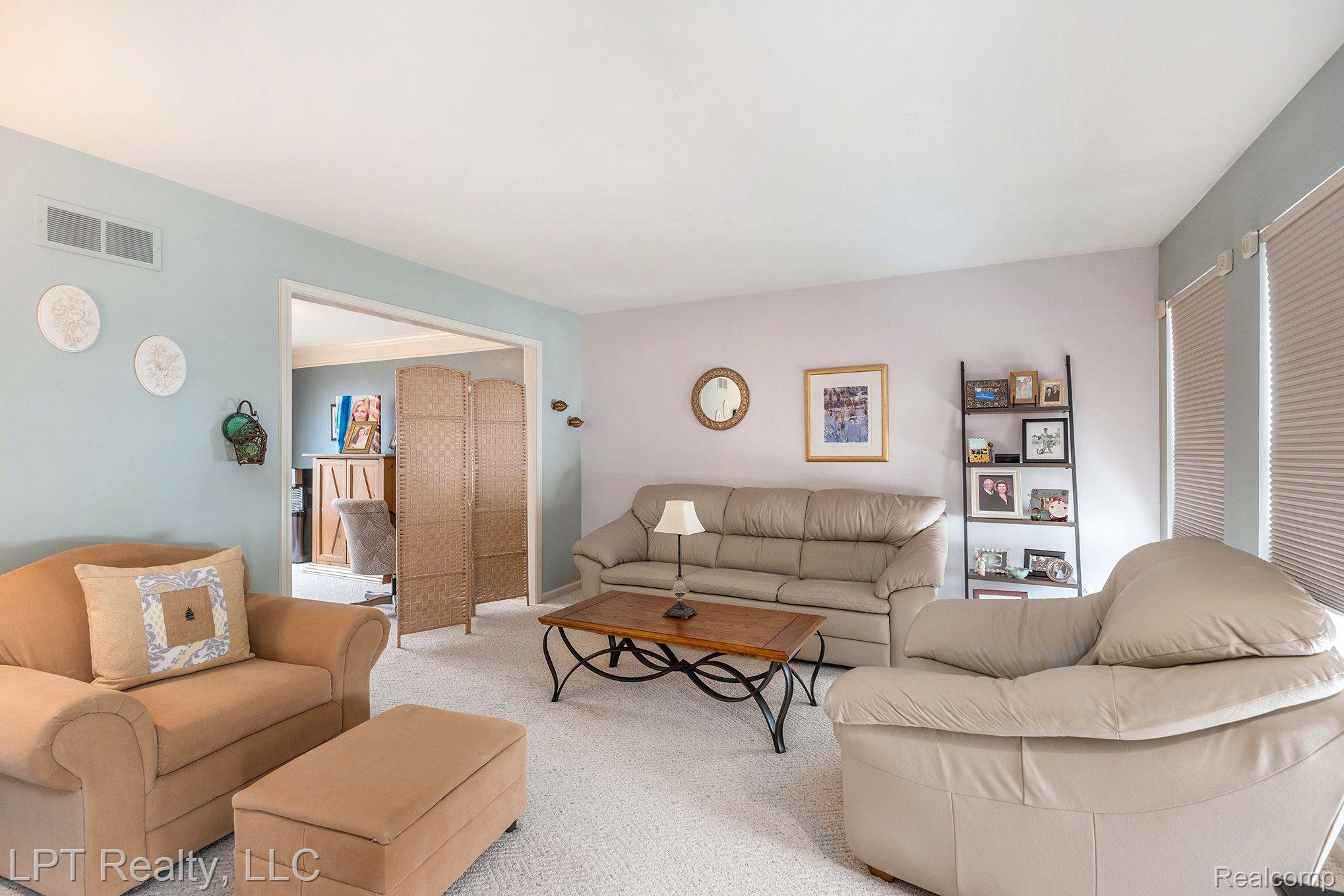 54472 ISLE ROYALE Avenue