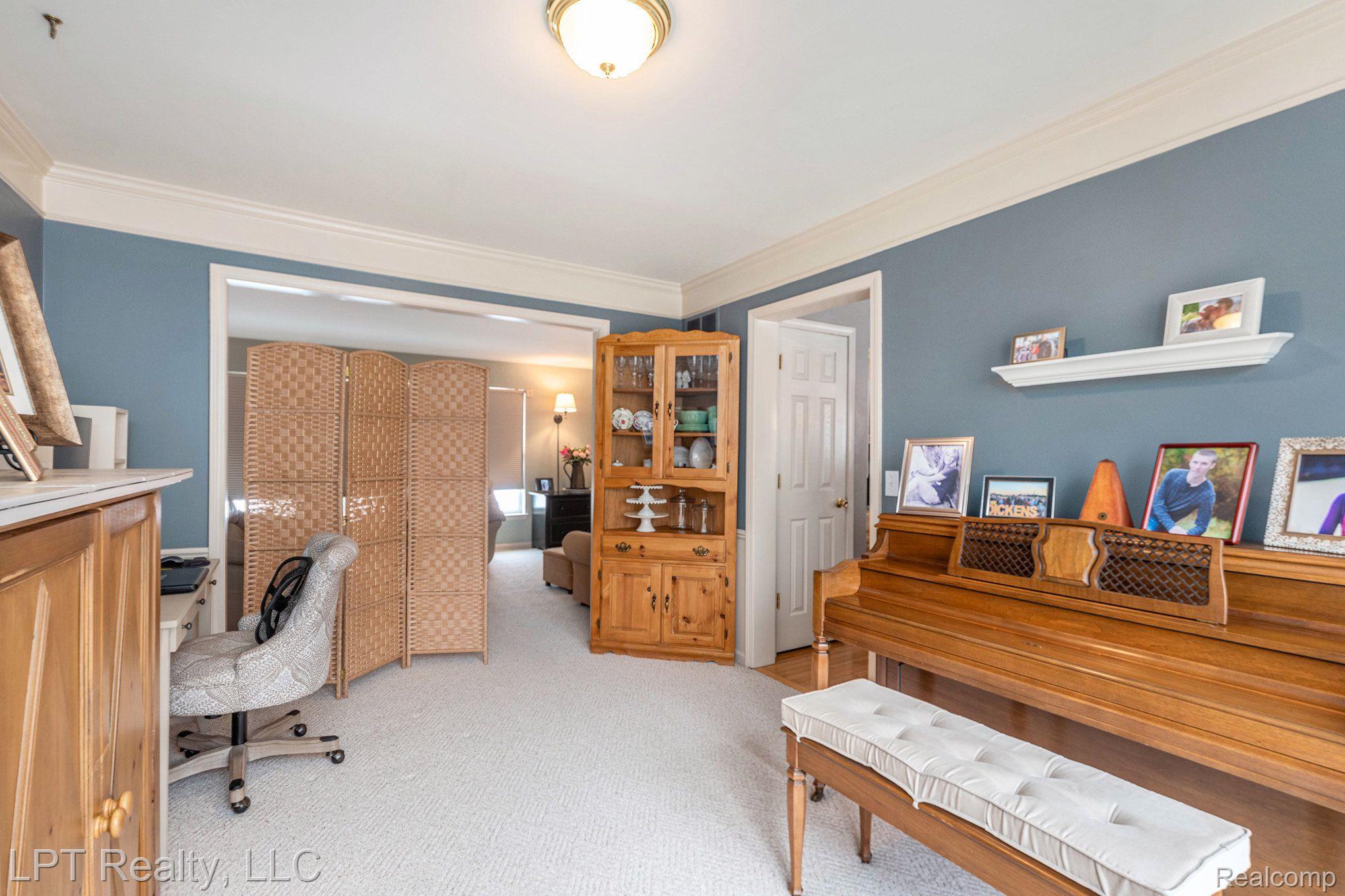 54472 ISLE ROYALE Avenue