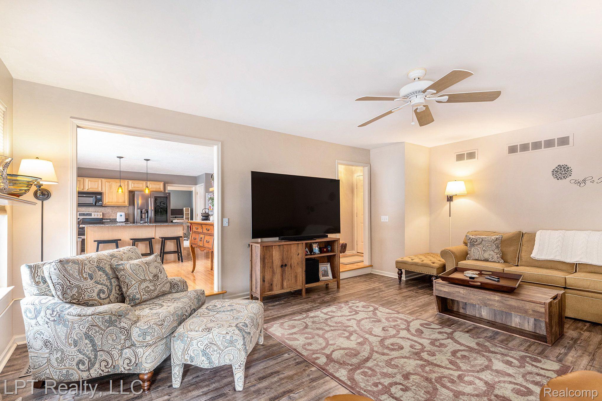 54472 ISLE ROYALE Avenue