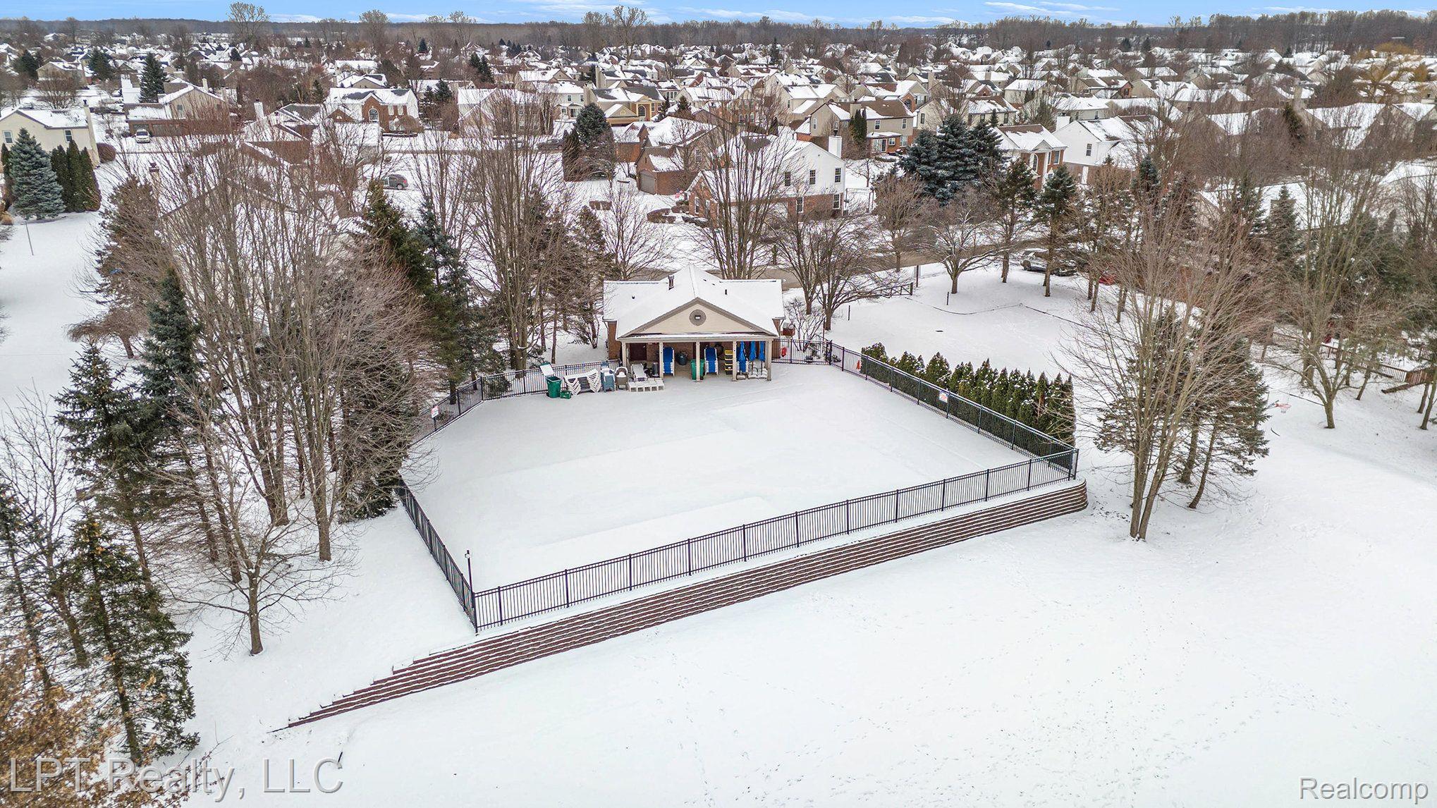 54472 ISLE ROYALE Avenue