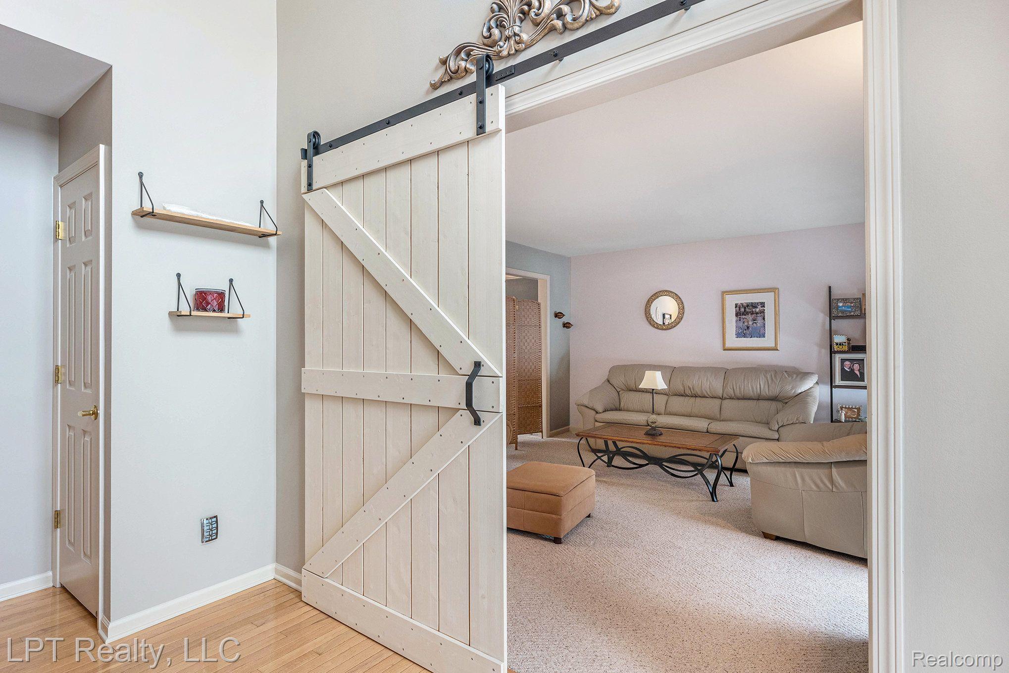 54472 ISLE ROYALE Avenue