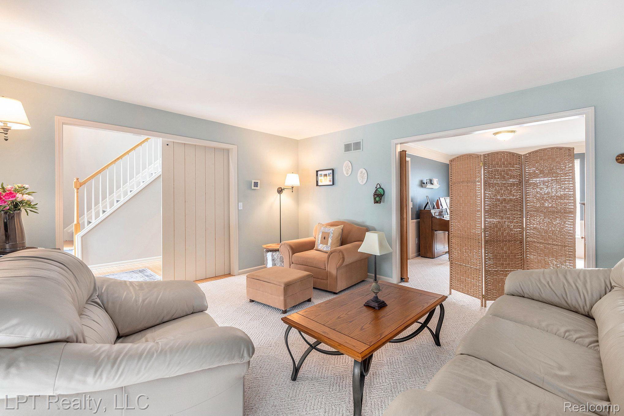 54472 ISLE ROYALE Avenue