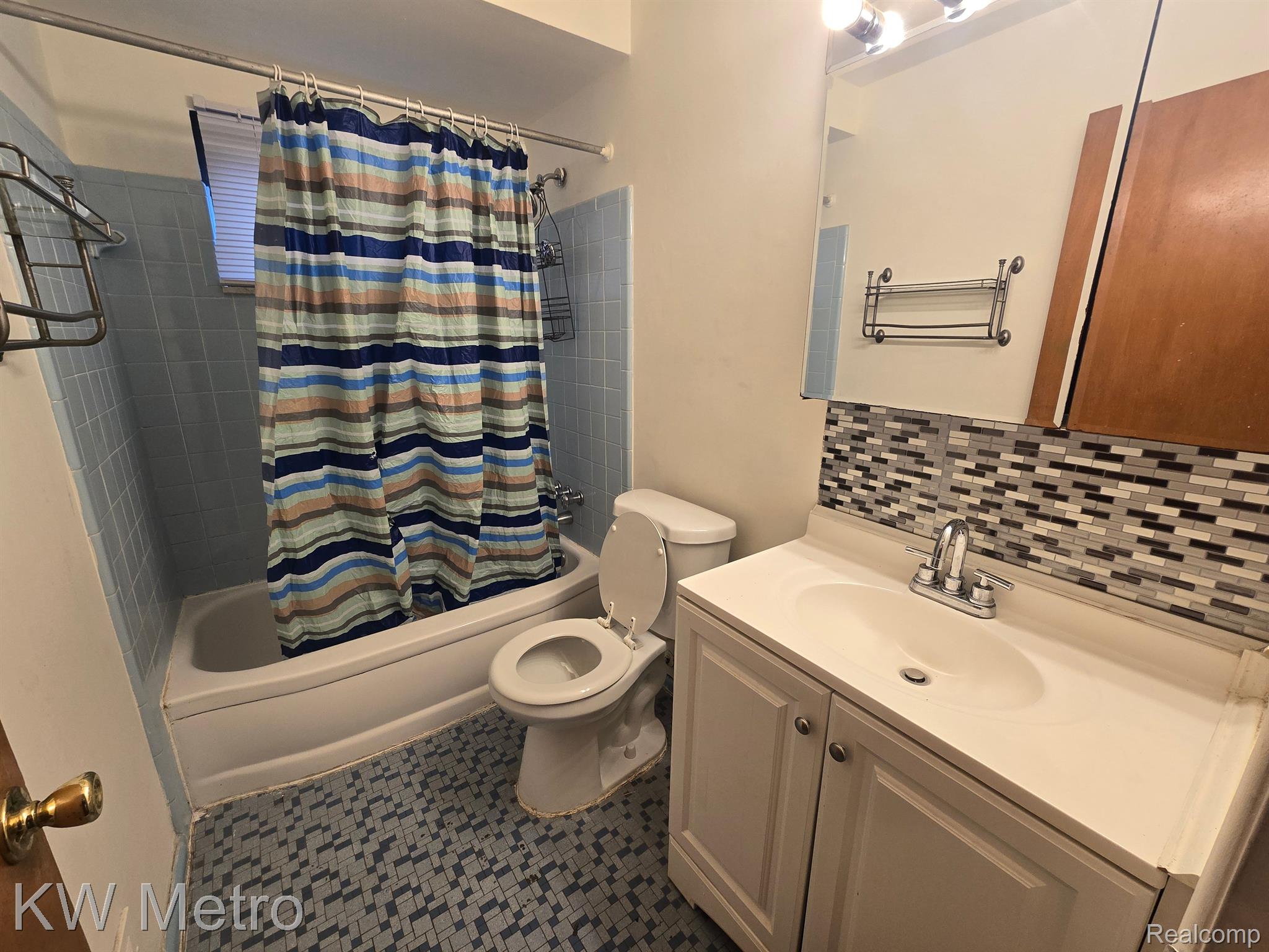 8232 SAN MARCO Boulevard