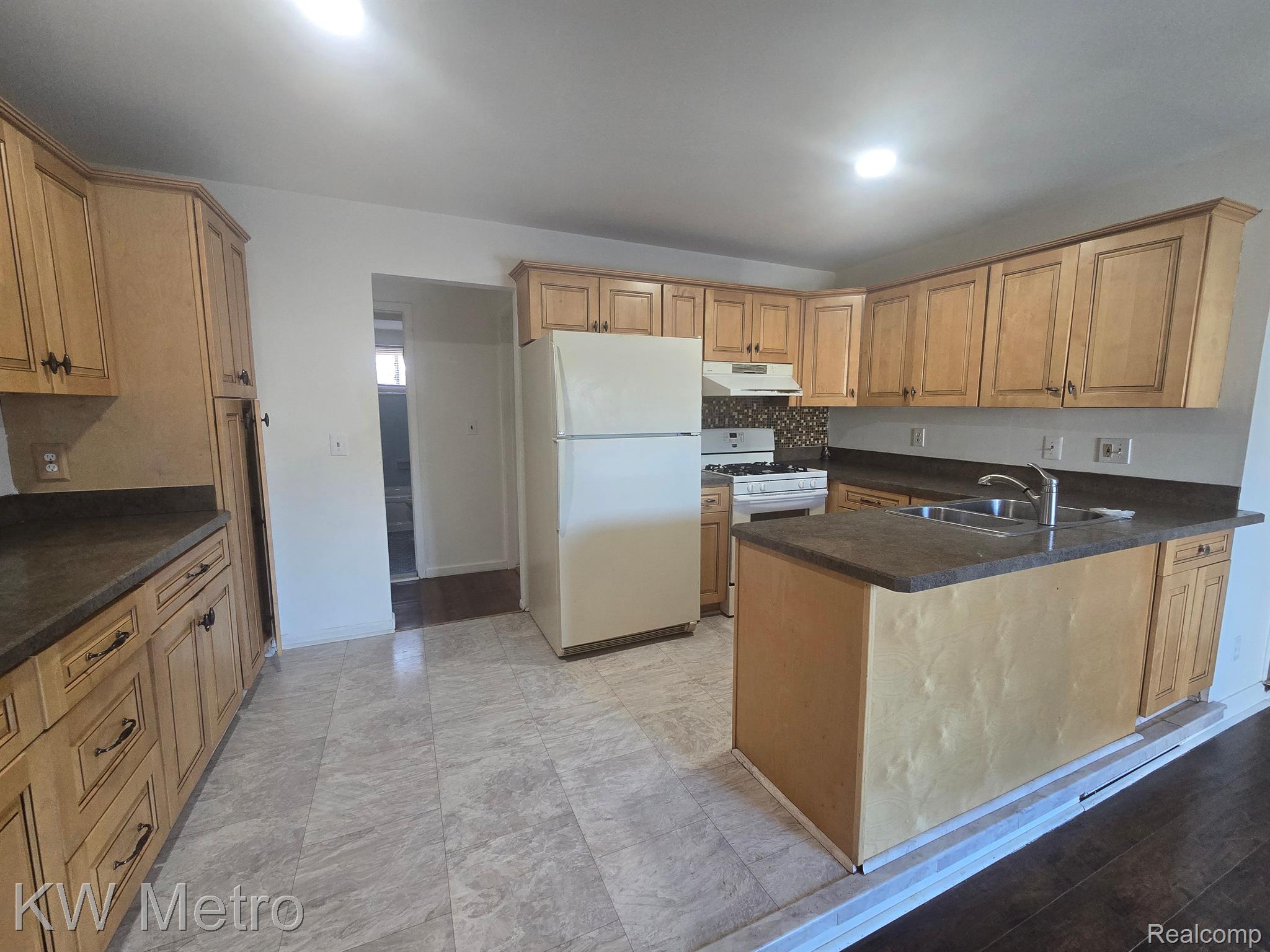 8232 SAN MARCO Boulevard