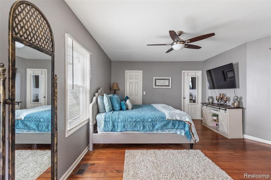 87 N WASHINGTON Street