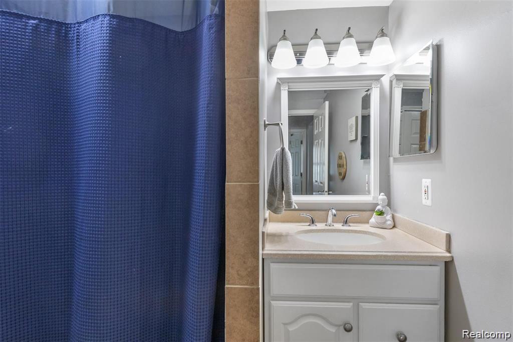 87 N WASHINGTON Street