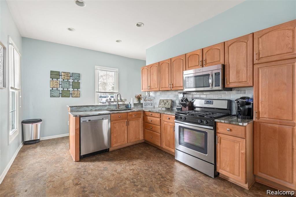 87 N WASHINGTON Street