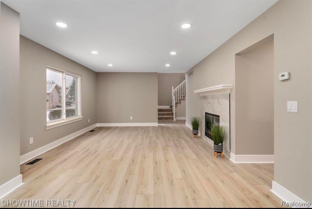 20399 VILLA GRANDE Circle