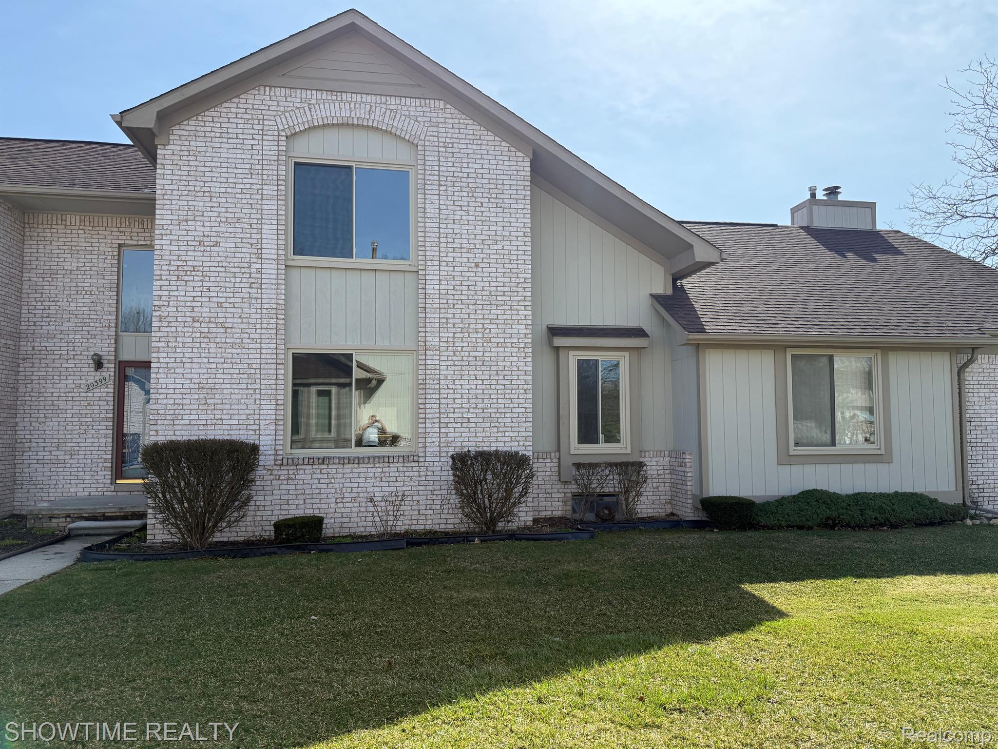 20399 VILLA GRANDE Circle