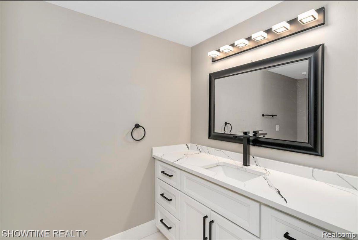 20399 VILLA GRANDE Circle